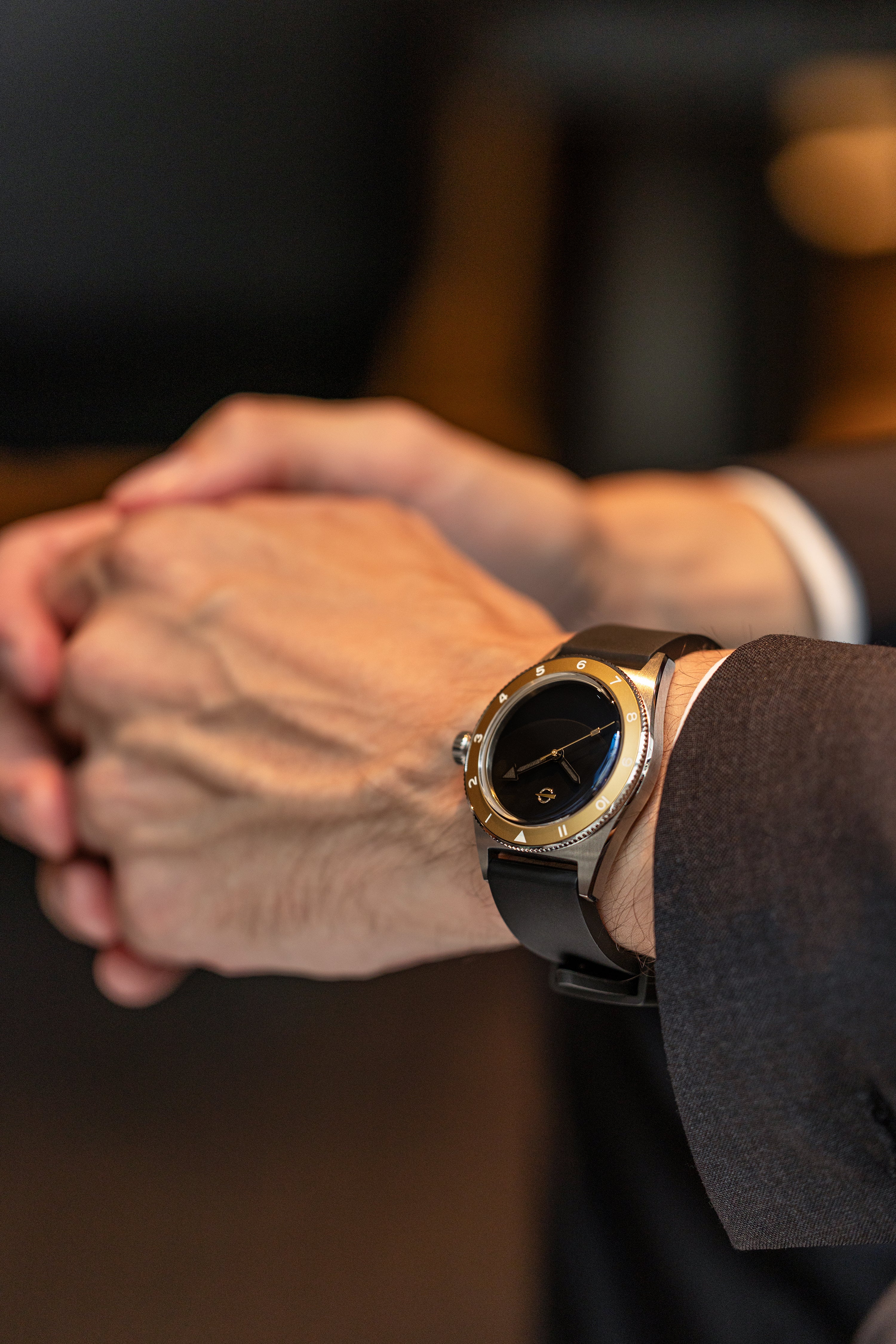 BLACK HOLE GOLD JAPANESE INK