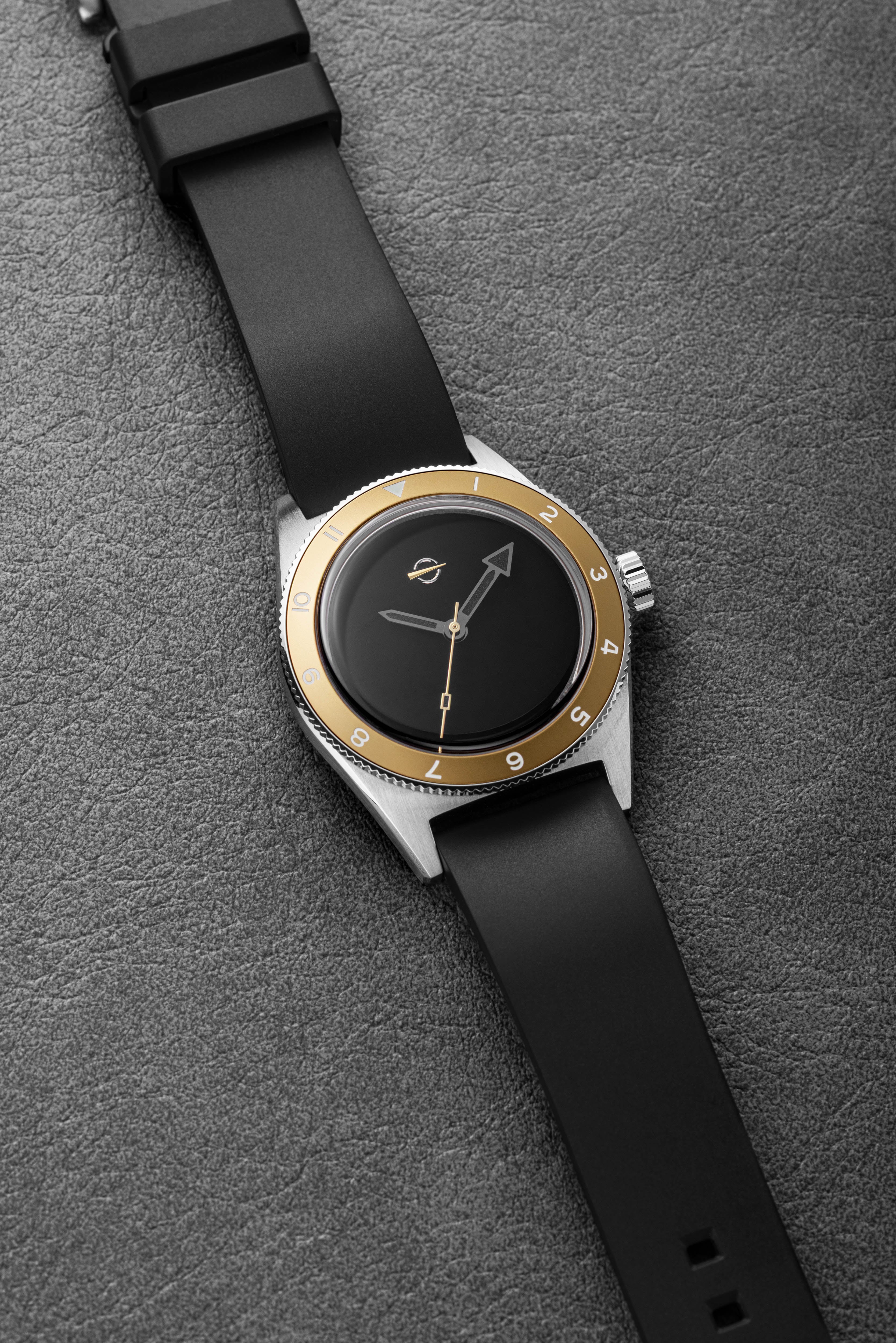 BLACK HOLE GOLD JAPANESE INK