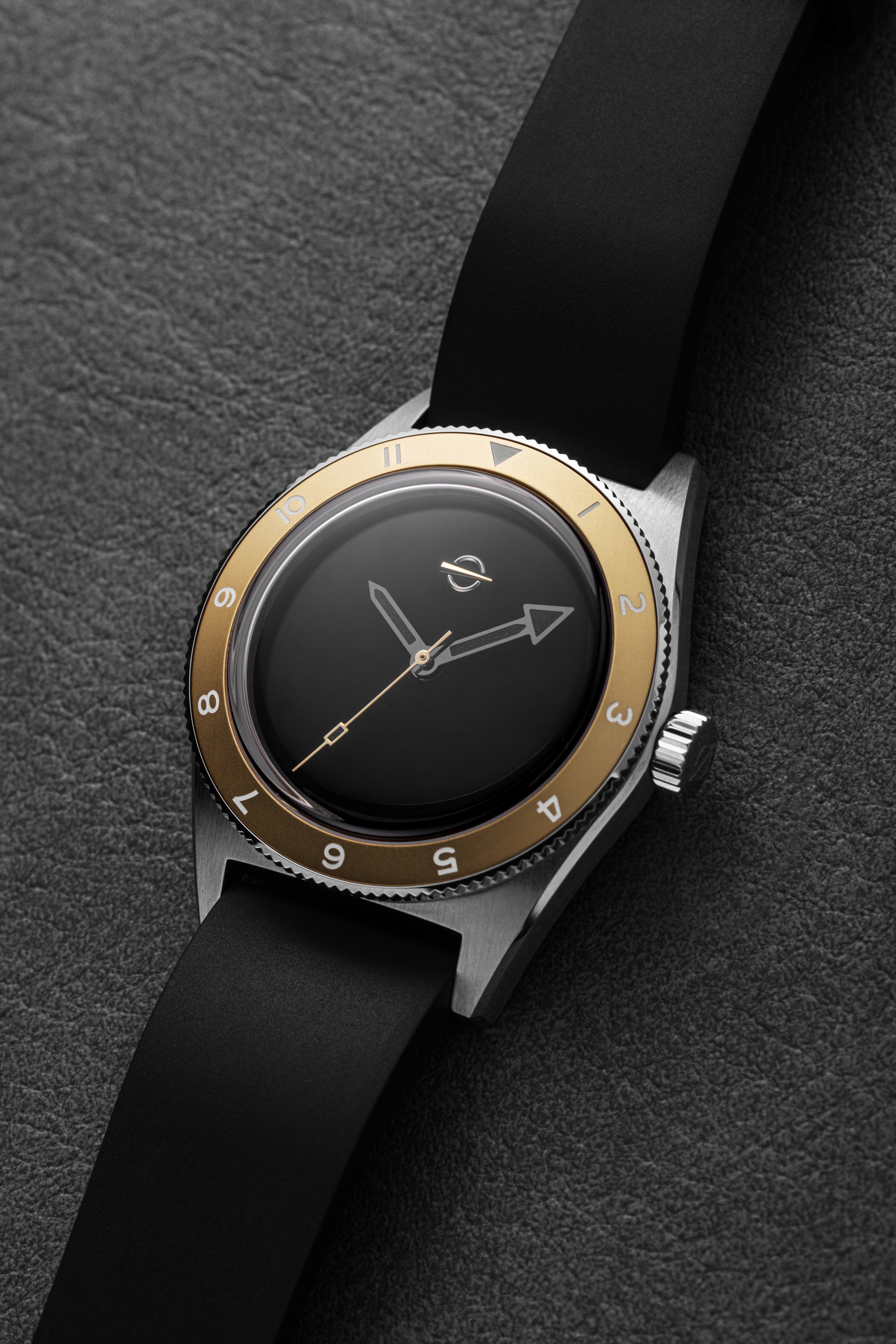 BLACK HOLE GOLD JAPANESE INK